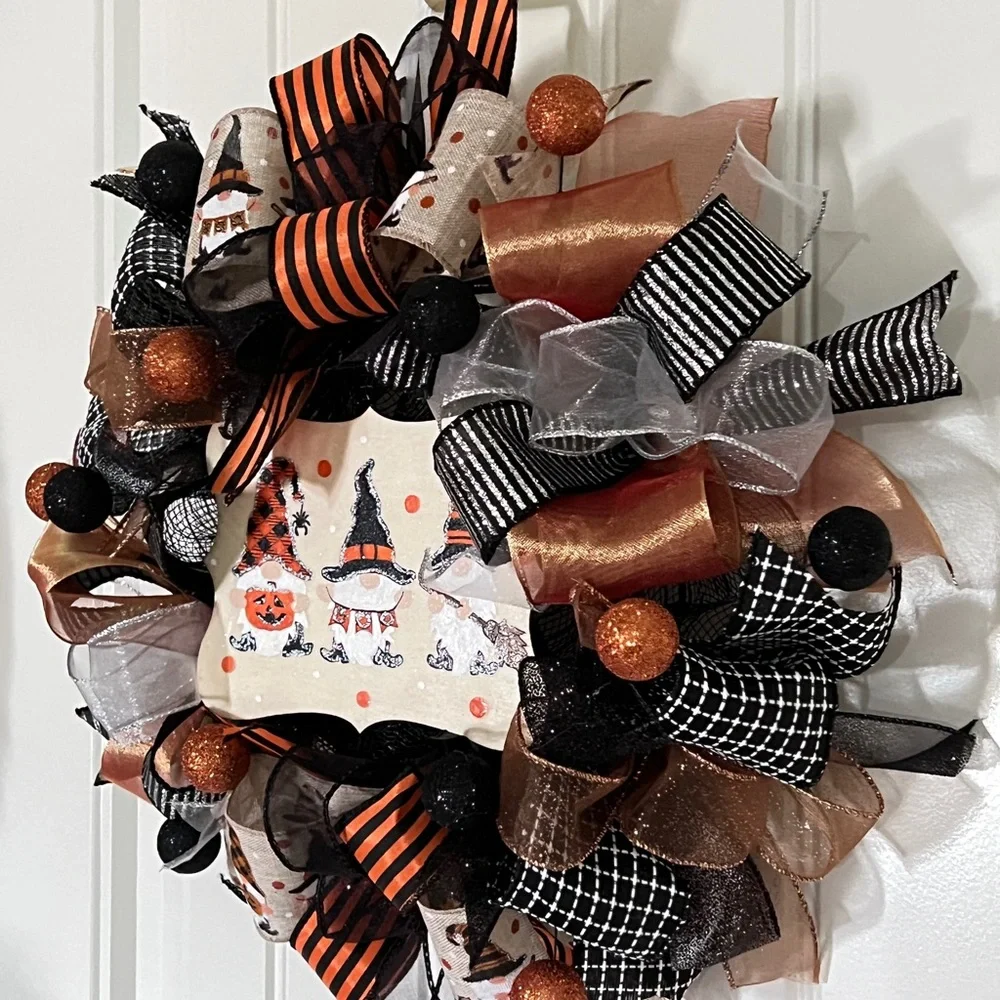 13 inch Halloween Ribbon Wreath Black & Linen Gnome MW12